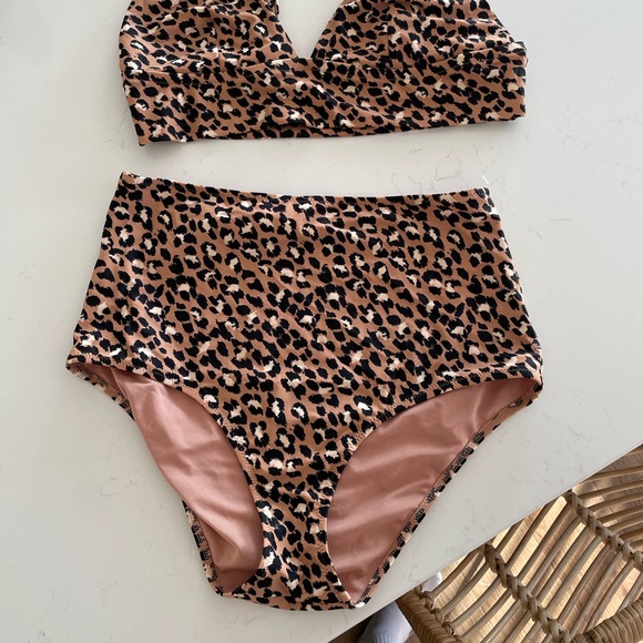 COPY - Aerie leopard bikini set - Picture 2 of 6